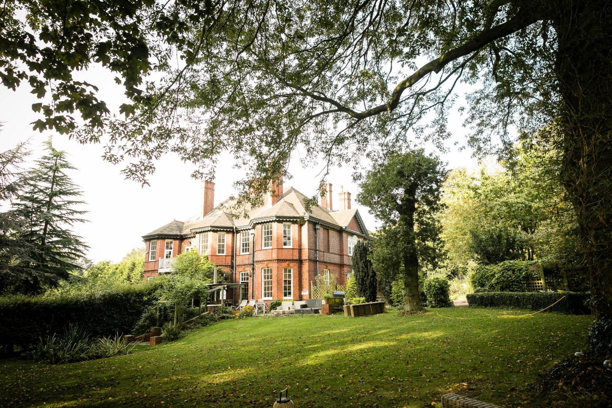 Hillthorpe Manor By Maison Parfaite - Large Country House With Hot Tub Pontefract Bagian luar foto